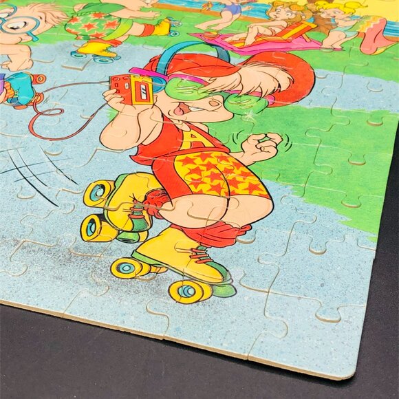 Vintage 1990 Alvin and The Chipmunks at the Beach 100 pcs Jigsaw Puzzle COMPLETE - Picture 9 of 12
